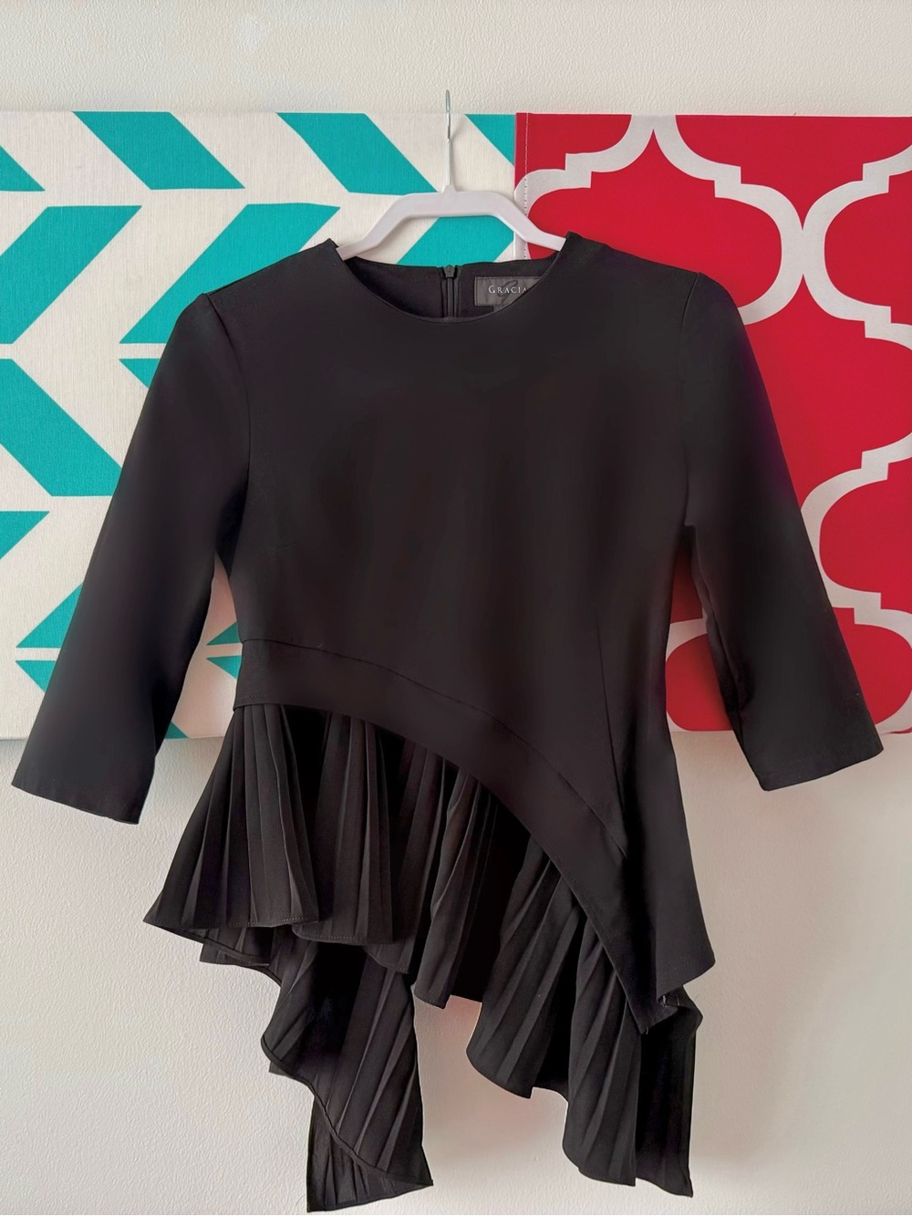 Gracia Black Asymmetrical Pleated-Hem Top
